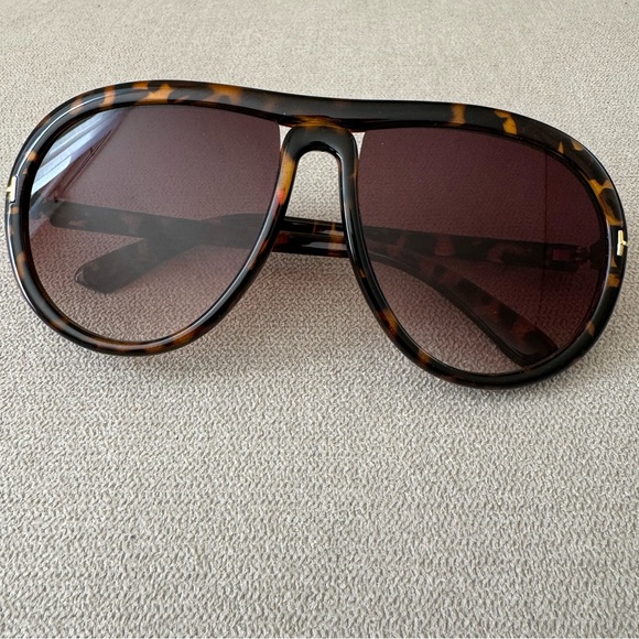 NWOT Sunglasses Bundle - Picture 9 of 14